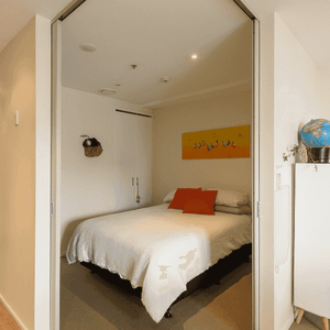 Fully furnished city pad - Photo 2