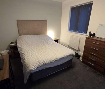 Churchill Road, Uxbridge, UB10 - Photo 5