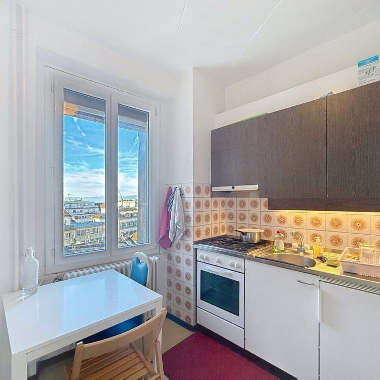 Bel appartement de 2 pièces en plein centre-ville - Foto 1