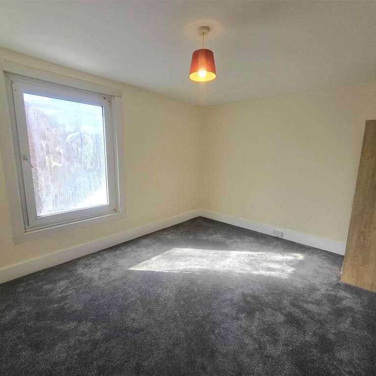 2 bedroom house to rent - Photo 1