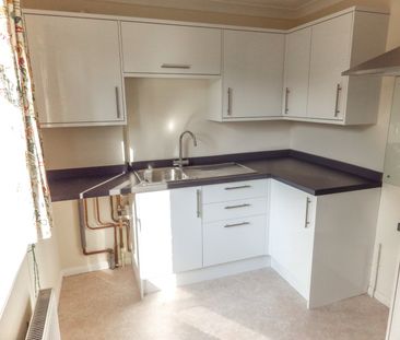 Townsend Road, Minehead, TA24 - Photo 2