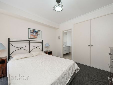 3/11 Regal Place, East Perth - Photo 2