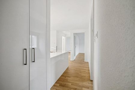 Schöne sanierte 4.5 Zimmerwohnung - Photo 5