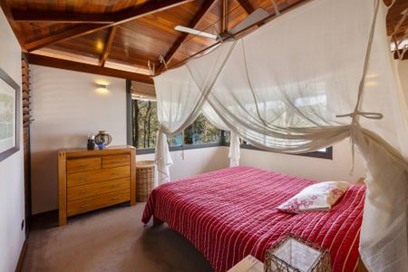 Waterfront Luxe � Architecturally Designed Home with Boatshed - Photo 2