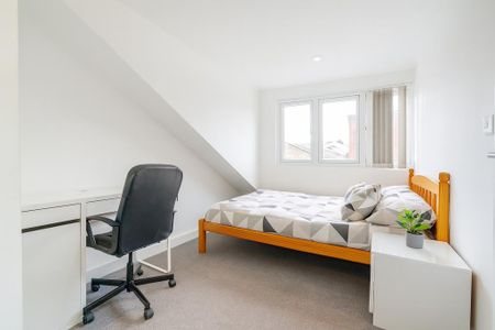 4 bedroom house to rent - Photo 3