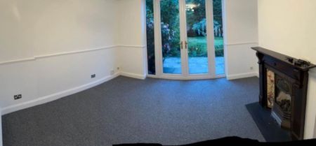 4 bedroom detached house to rent - Photo 3