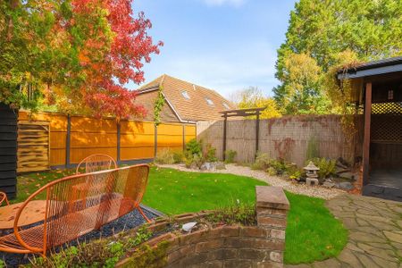 3 bedroom end of terrace house to rent - Photo 4