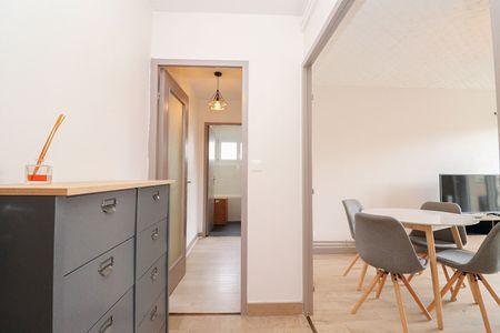 Location Appartement 2 pièces 43m² - Photo 5