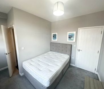 Vermont Street (Room 2), Bramley, Leeds - Photo 2