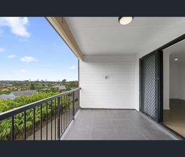1/7 TARA TERRACE, Carrara, Qld 4211 - Photo 1