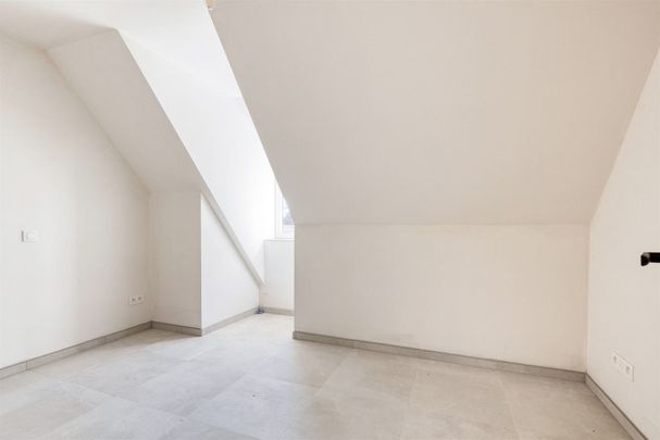Zeer ruime nieuwbouwwoning gelegen op een groot zonnig perceel - Photo 1