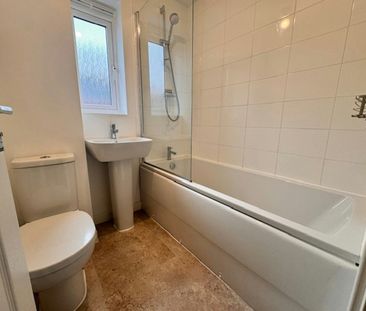 Semi-detached house to rent on - Photo 5