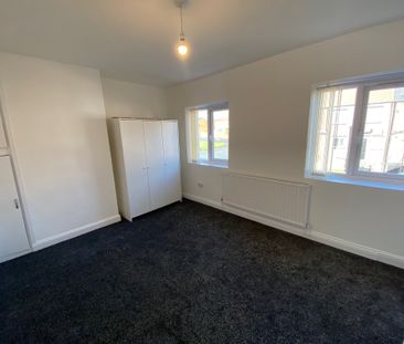 Dodgson Avenue, Leeds - Photo 6