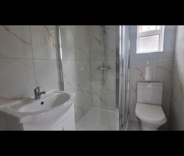 1 Bed Flat, Grosvenor Road, IG1 - Photo 6