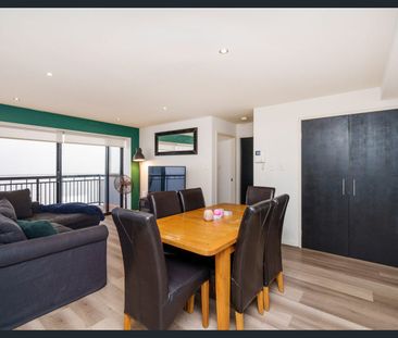 Inner City Delight! - Photo 1