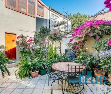 AFFORDABLE AND CONVENIENT ROOM IN IDEALLY LOCATED HOME - Photo 3