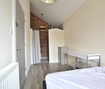 Oxstalls Way, Longlevens, Gloucester, Gloucestershire, GL2 - Photo 4