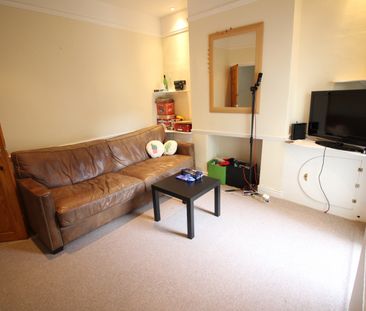 Hirwain Street, Cathays - Photo 2