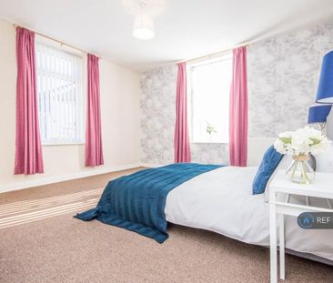 3 bedroom terraced house to rent - Photo 6