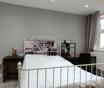 Room in a Shared Flat, Ilkeston Road, NG7 - Photo 3