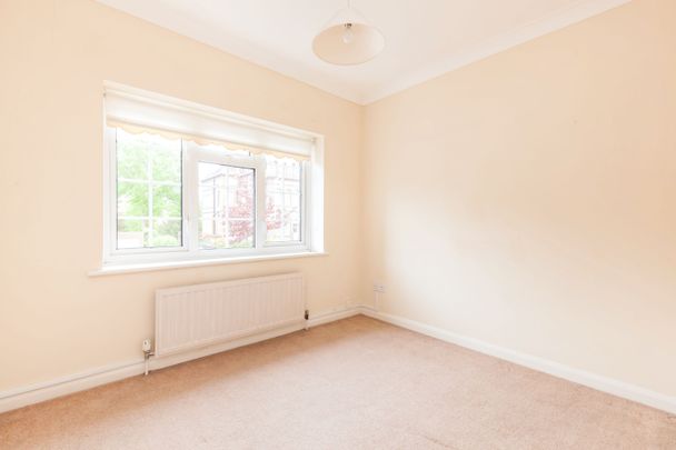 2 bedroom mid-terrace to rent Furness Road - Photo 1