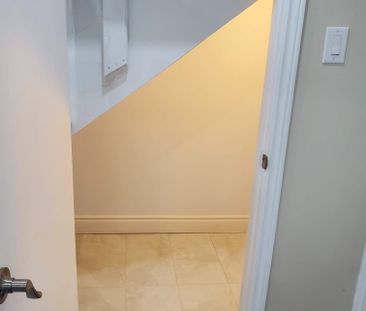 For Lease - 1512 LEGER Way, Milton, Ontario - Photo 6