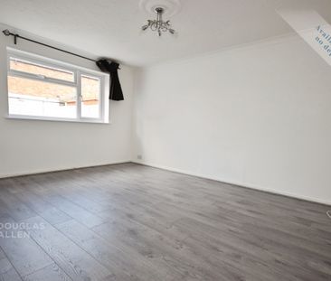 3 bedroom end of terrace house to rent - Photo 4