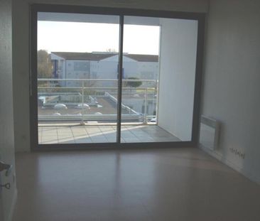 Location Appartement 2 pièces 38m² LA ROCHELLE 17000 - Photo 5