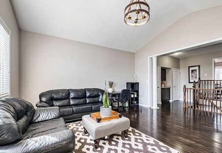 For Lease - 291 Pringle Avenue, Milton, Ontario - Photo 3