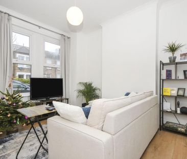 3 bedroom terraced house to rent - Photo 1