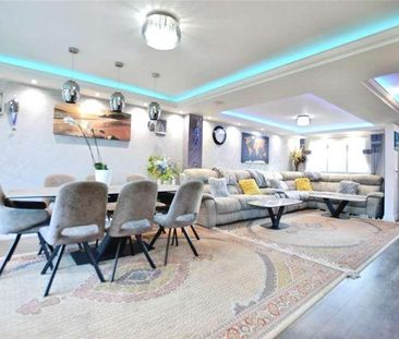 Pear Tree Road, Addlestone, Surrey, KT15 - Photo 3