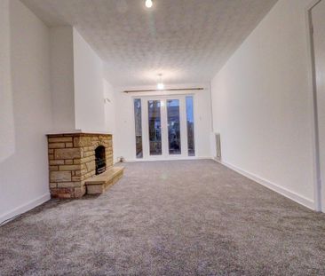 4 bedroom semi-detached house to rent - Photo 6