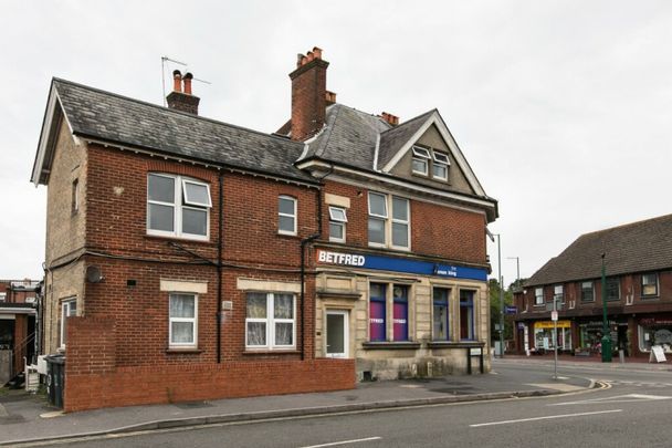 5 Bed Student flat on Kings Road - Photo 1