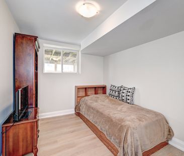 For Lease - 7 Henhoeffer Crescent, Kitchener, Ontario - Photo 3