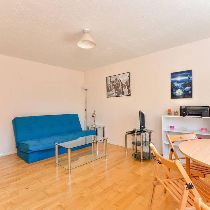 1 bedroom flat to rent - Photo 1