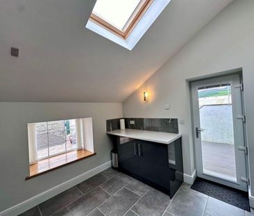 2 bedroom barn conversion to rent - Photo 3