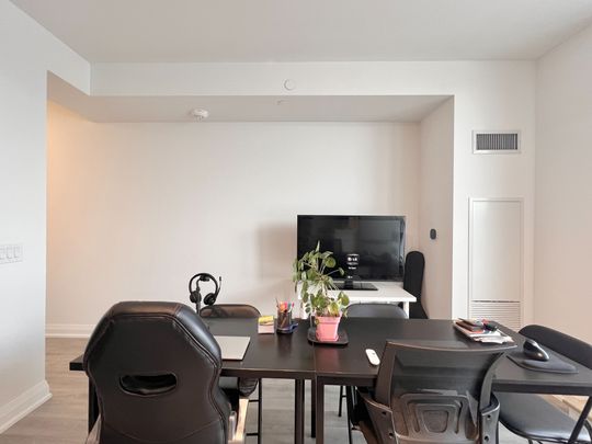 For Lease - 2369 Danforth Avenue Unit# 205, Toronto, Ontario - Photo 1