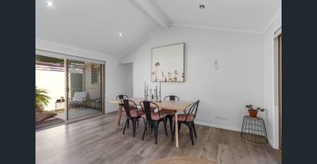 Family Home in the Heart of Burleigh Waters - Photo 3