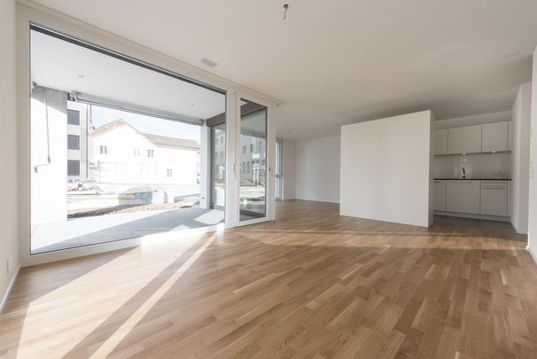 MODERN, LICHTDURCHFLUTEND UND WOHLFÜHLEND - IHRE NEUE WOHNUNG! - Foto 1