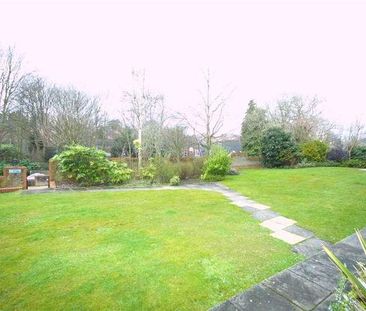 Chatsworth House, Westridge Road, Southampton, SO17 - Photo 1