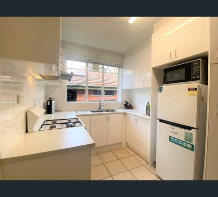 1/173 Kilby Rd, Kew East, Vic 3102 - Photo 3