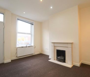 3 bedroom end of terrace house to rent - Photo 5