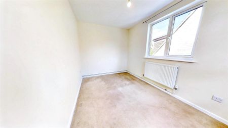 Robertson Close, Shenley Church End, Milton Keynes, MK5 6EB - Photo 2