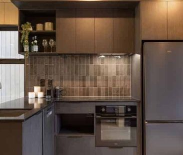 Brand new Five Mile Villa - Photo 3