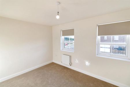 3 bedroom townhouse to rent - Photo 4