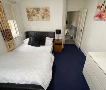Room in a Shared House, Wanlip Road, E13 - Photo 6