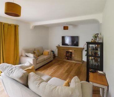 5 bedroom detached house to rent - Photo 1