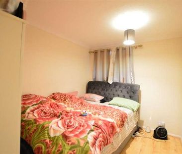 Alder Close, Slough, SL1 - Photo 2