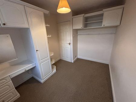 4 BED Detached house To rent - Photo 2