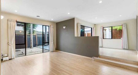 3 Bedroom Home in Botany Secondary College School Zone - Photo 2